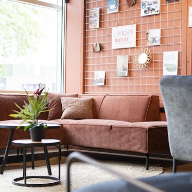 Livin24 Outlet 1