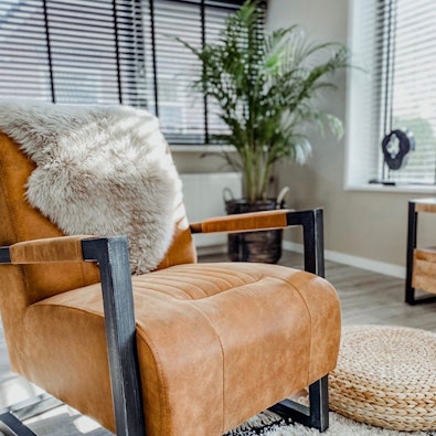 UGC Fauteuil Austin cognac 2