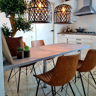 UGC eetkamerstoel Lauren cognac4