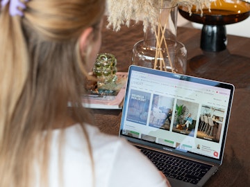 Vacature klantenservice laptop 2