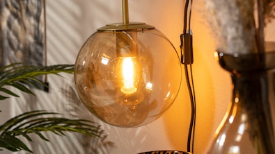 Wandlamp Else goud amber glas1