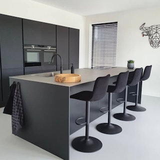 Zwarte barkrukken Livin24